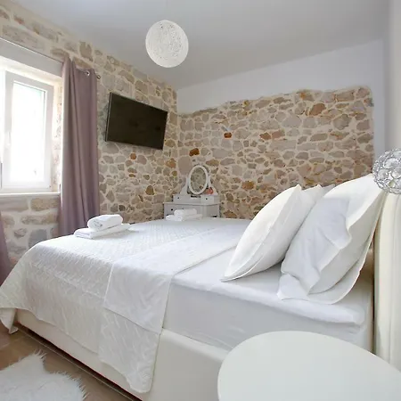 Vito Apartman *